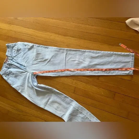 90s Vintage High Waisted Forenza Light Wash Jeans - Picture 13 of 13